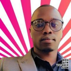 Portrait de l'expert en voyance sentimentale kevinalvin