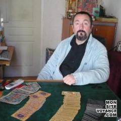 Portrait de l'expert en voyance sentimentale sylve