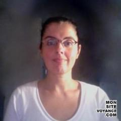 Portrait de l'expert en voyance sentimentale bety