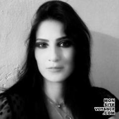 Portrait de l'expert en voyance sentimentale celia