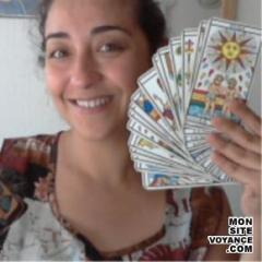 Portrait de l'expert en voyance sentimentale diella