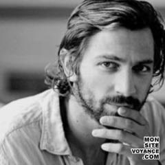 Portrait de l'expert en voyance sentimentale garden